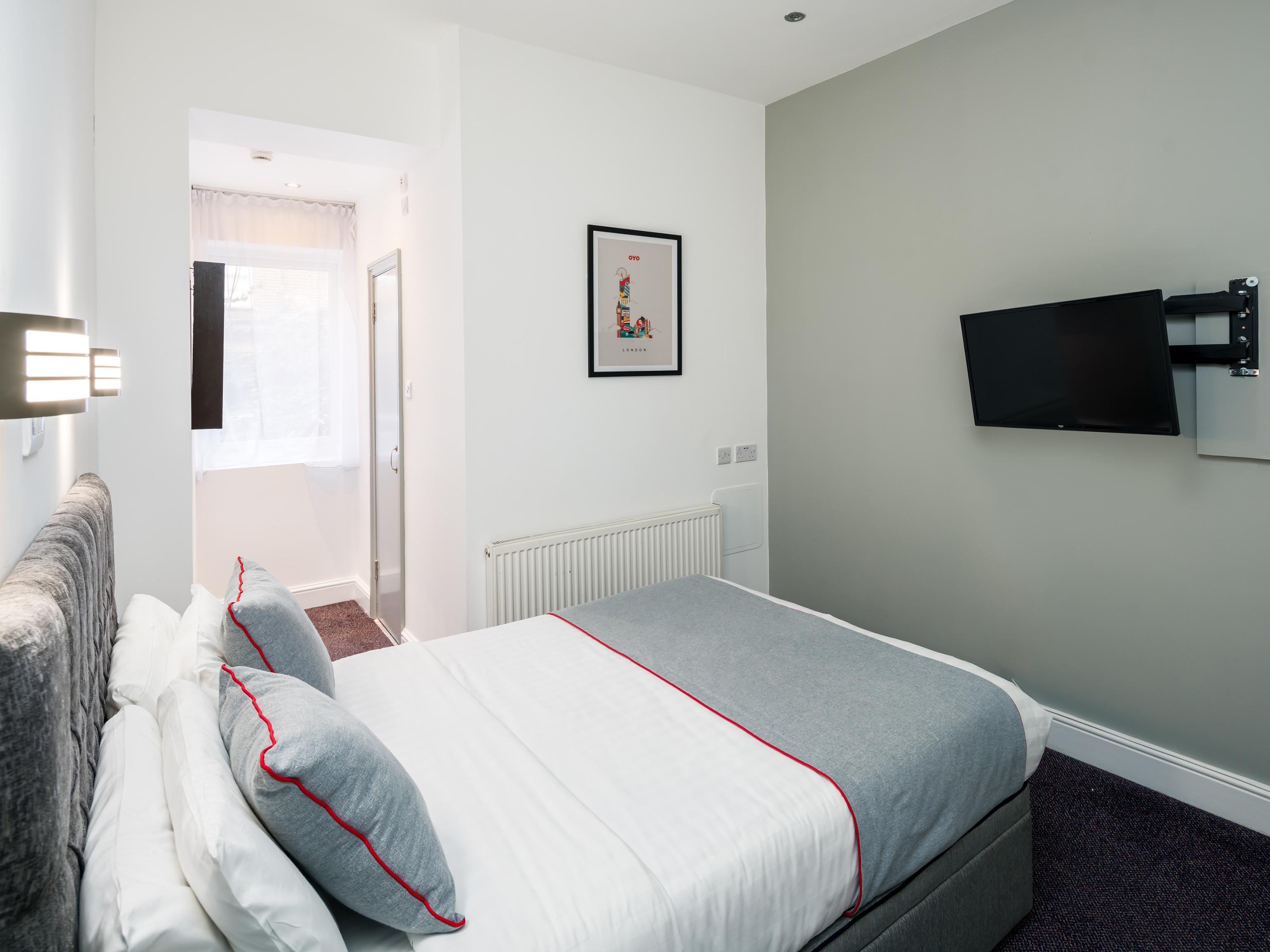 Apollo Hotel Kings Cross Лондон Екстериор снимка