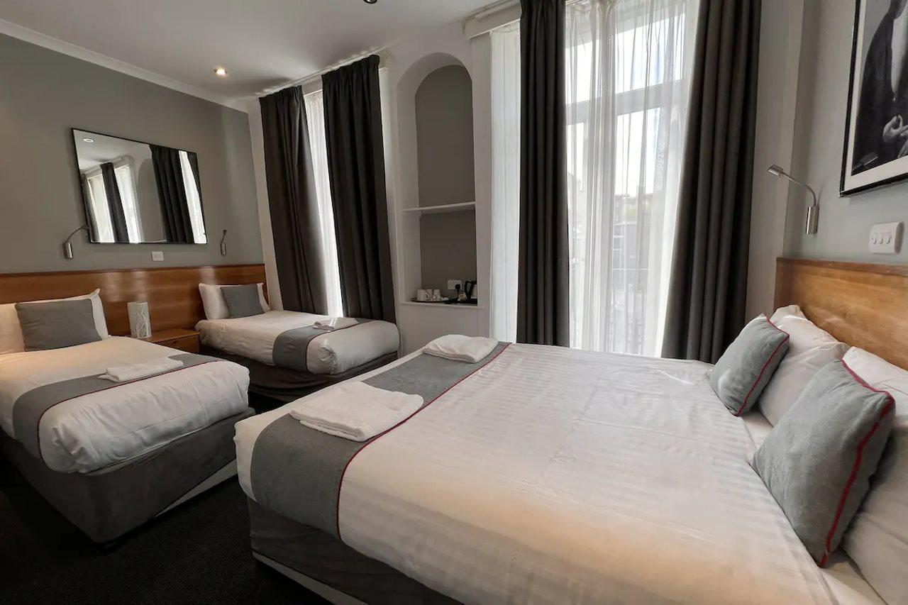 Apollo Hotel Kings Cross Лондон Екстериор снимка